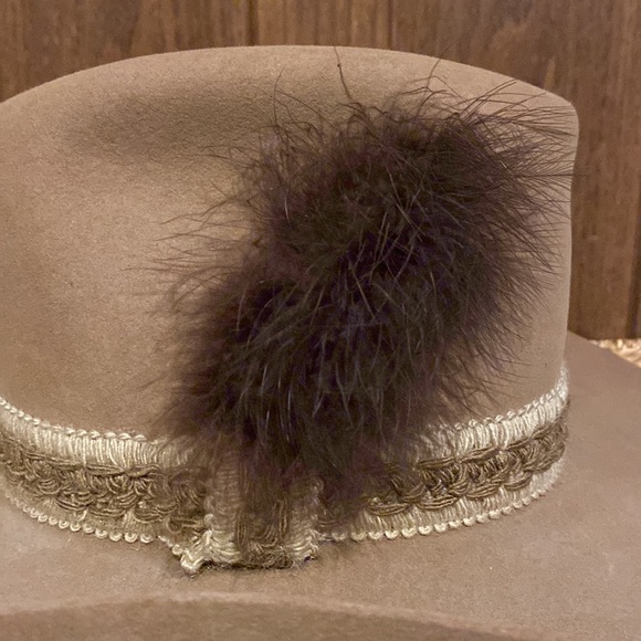 Vintage Resistol Stagecoach Fur Western Hat w/ Hand Embroidered Trim & Feathers - Picture 5 of 16